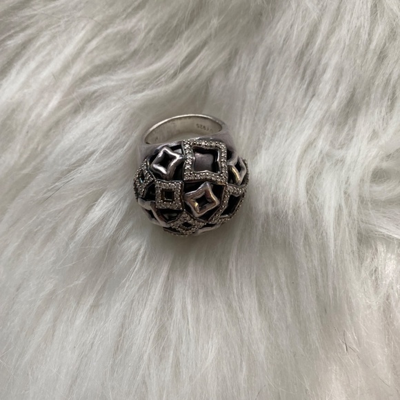 Ring - Picture 3 of 5